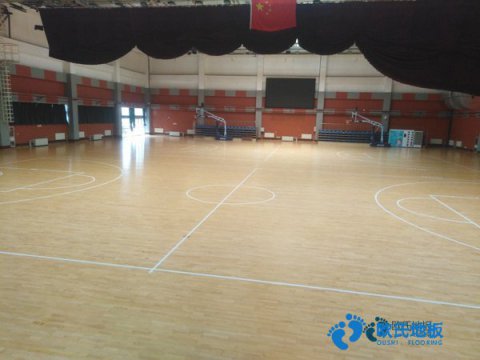 常用運(yùn)動館木地板安裝公司